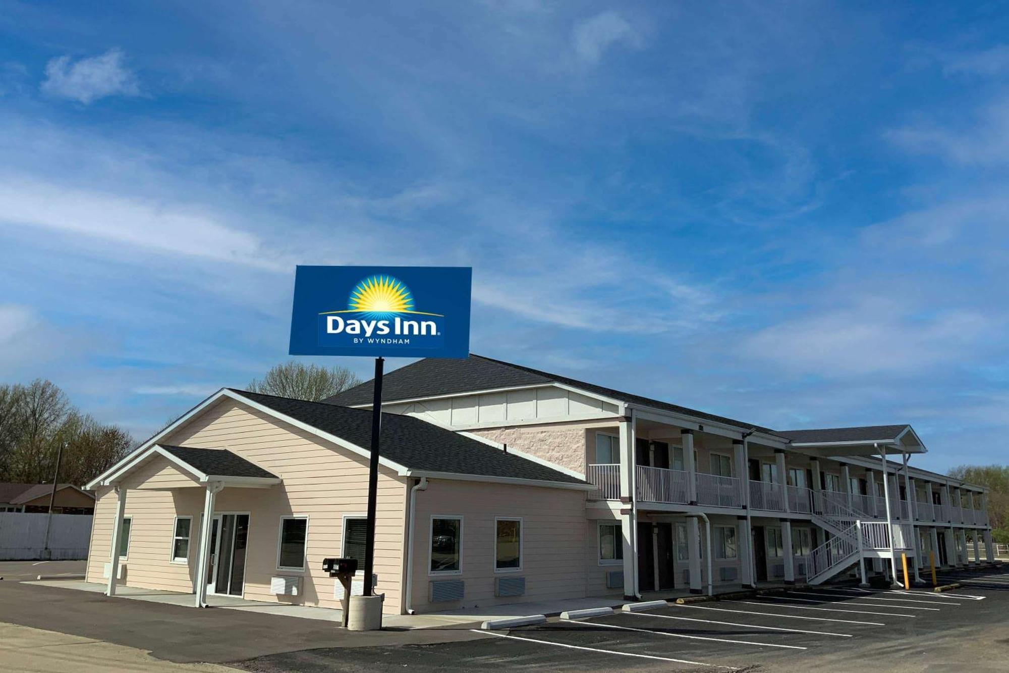 Days Inn By Wyndham Troy Il מראה חיצוני תמונה