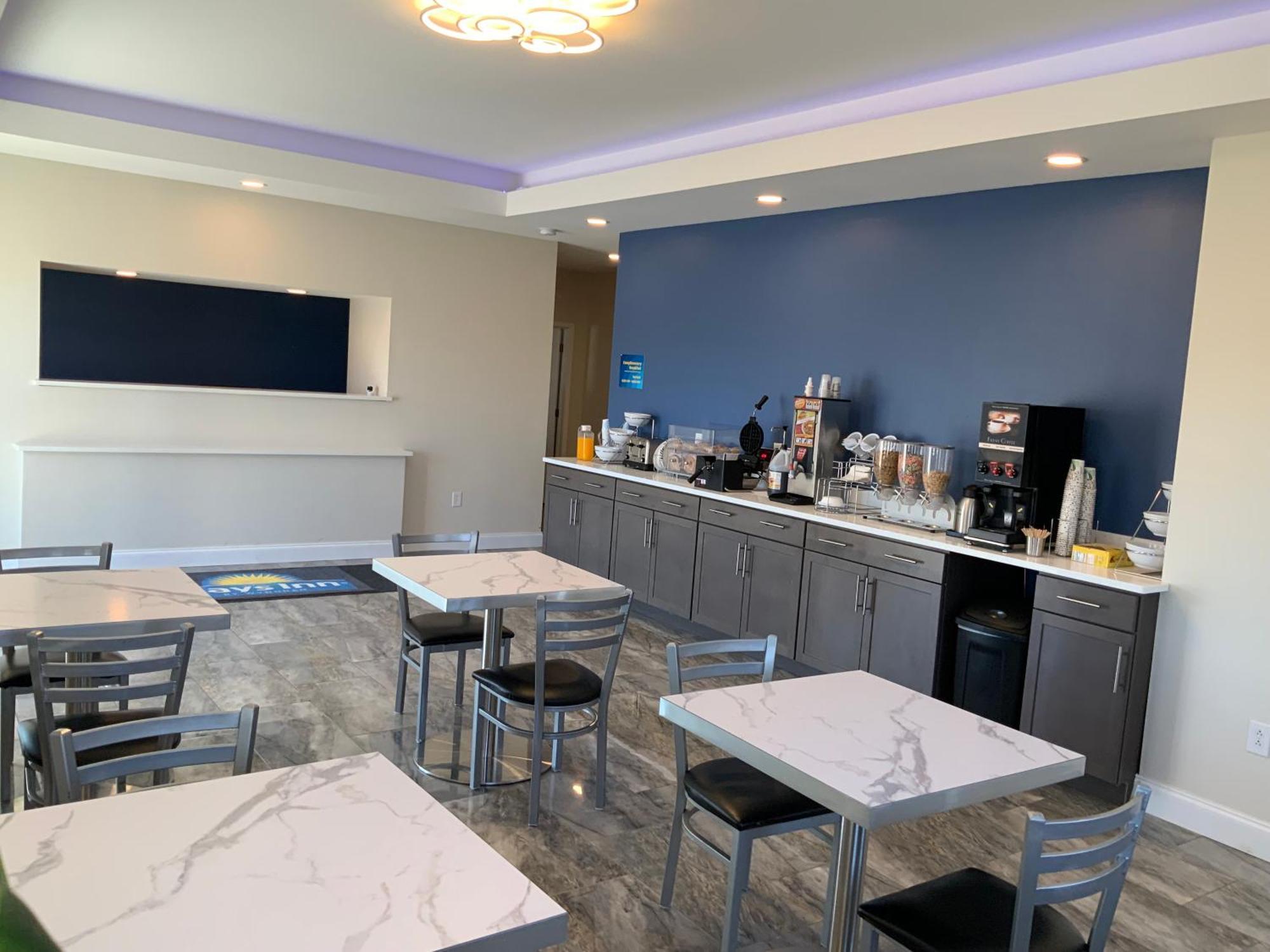 Days Inn By Wyndham Troy Il מראה חיצוני תמונה